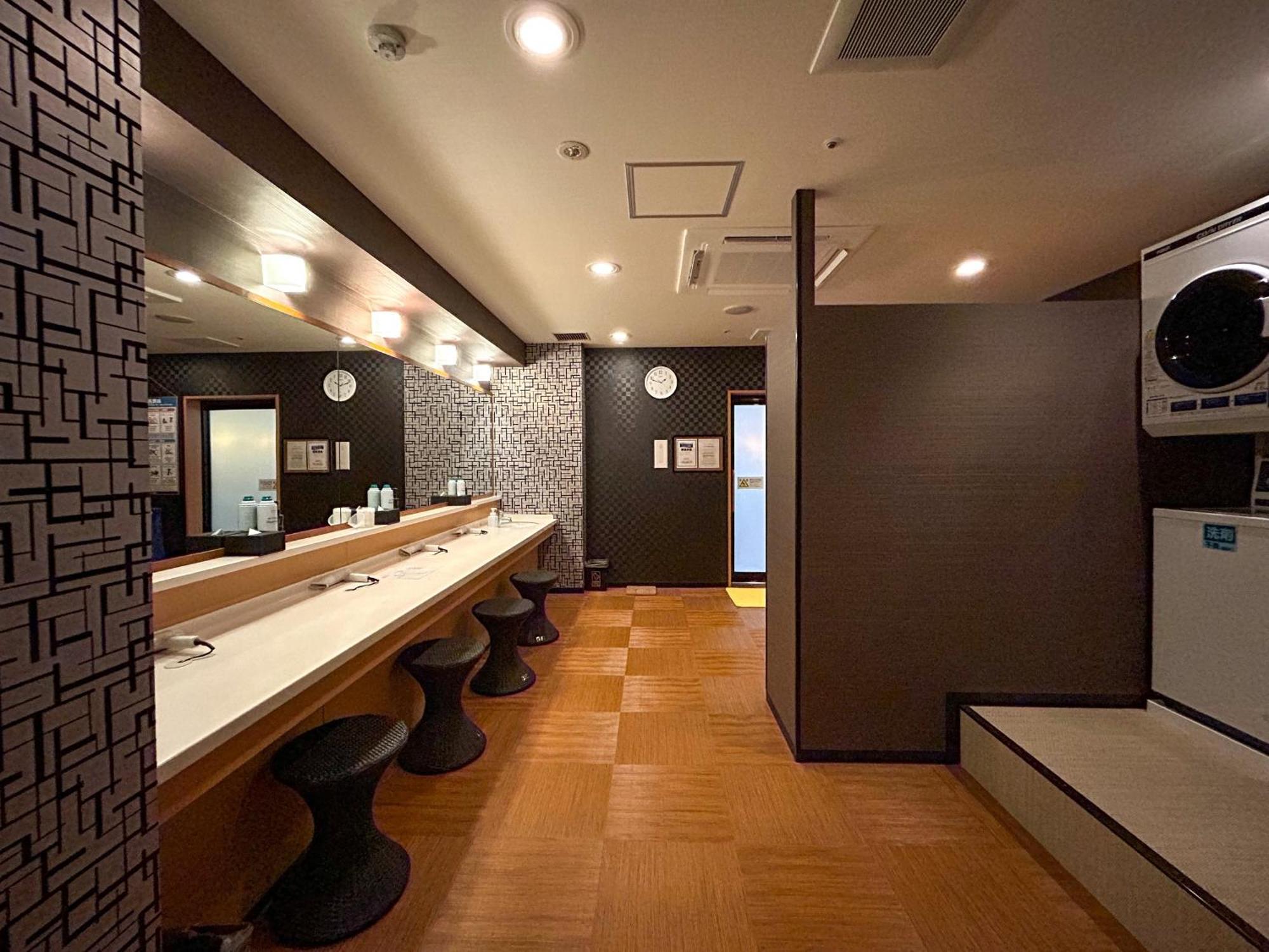 Apa Hotel Naha Matsuyama Exteriör bild